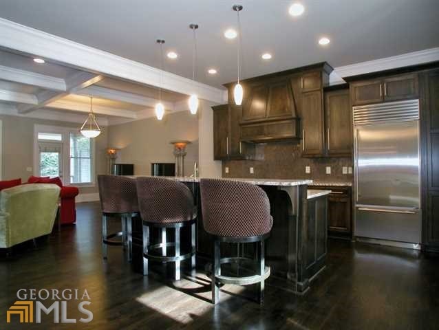 Bobbi Kristina's kitchen2
