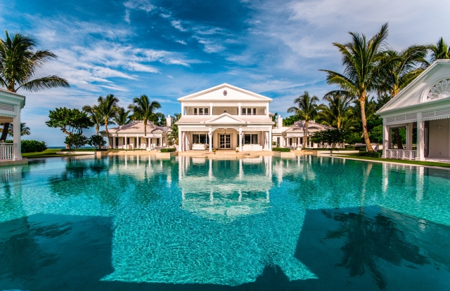 Celine Dion's Jupiter Island pool