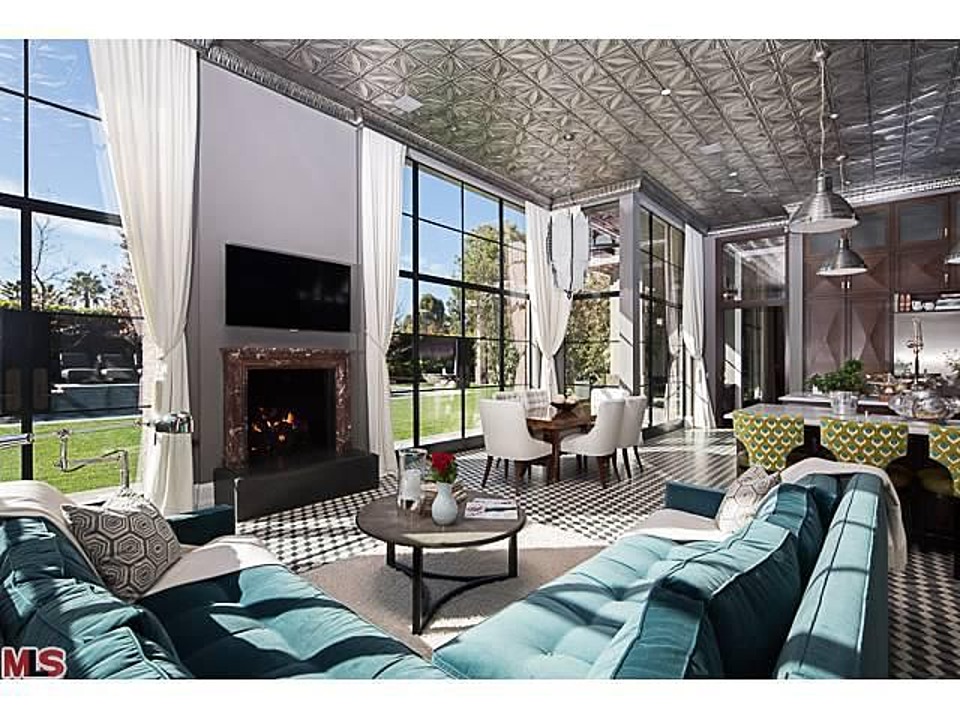 Jeremy Renner Lists Art Deco Mansion for 24.95 Million Zillow Porchlight