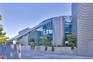 Justin Bieber's glass house rental 3