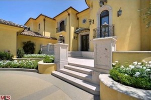 Kim-and-Kanyes-new-home-573x430