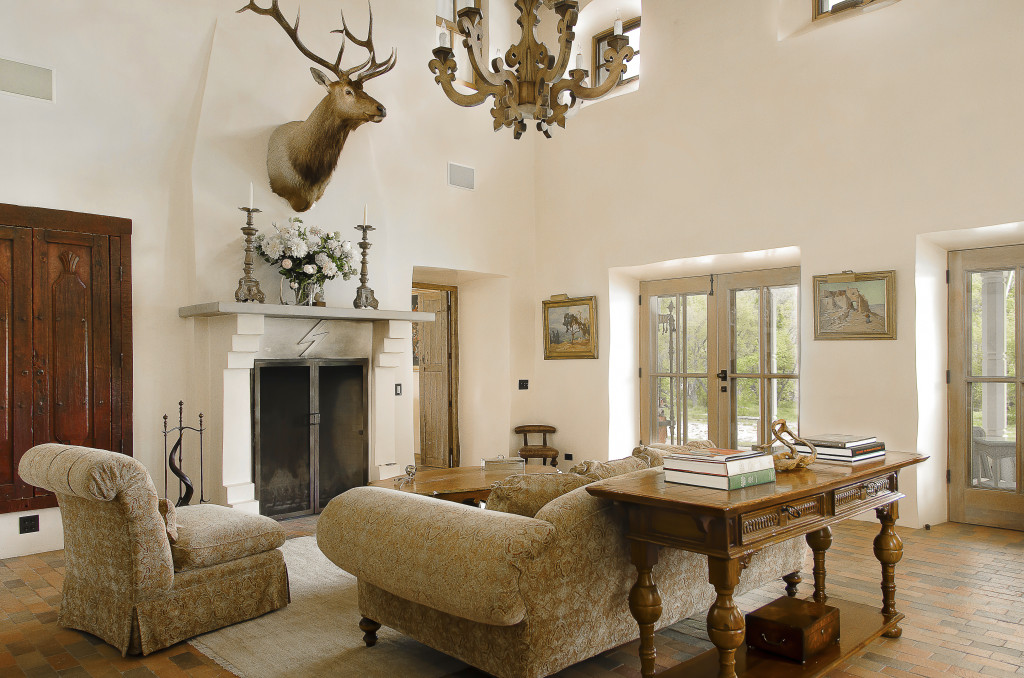 Jane Fonda Selling Santa Fe Sanctuary, Forked Lightning Ranch Zillow