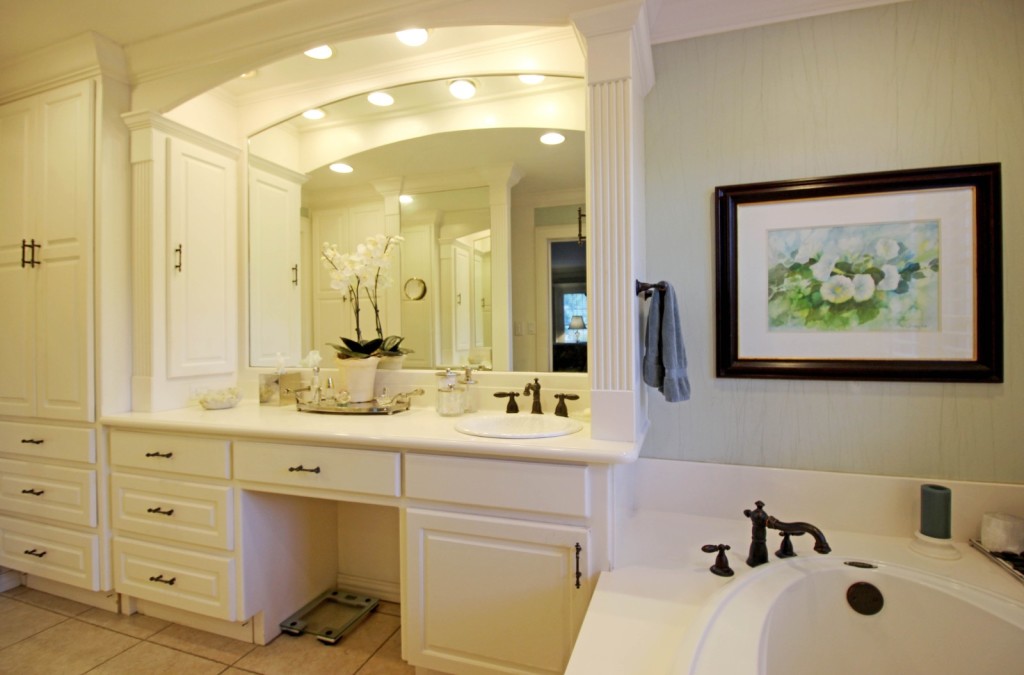 Magnolia bathroom