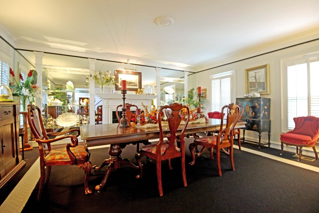 Magnolia dining room2