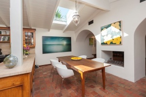 Robert Pattinson's dining room