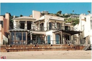Spade- exterior