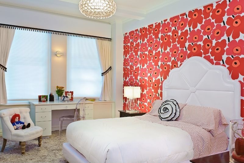 contemporary-kids-bedroom-with-wallpaper-i_g-IS-puhnf64u20kd-nc89B