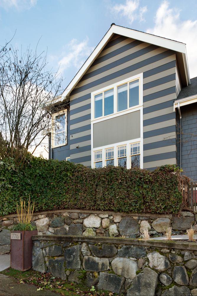 Stripes on the exterior? Why not? Design by Mindy Lehrman Cameron