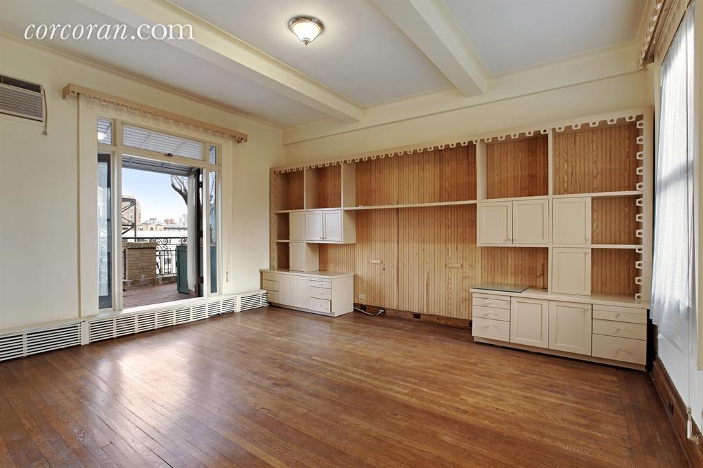 Penny Marshall bedroom